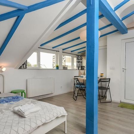 The Ivy House - A Cozy Attic Near The City Center By Flat Mаnager Sofia Esterno foto