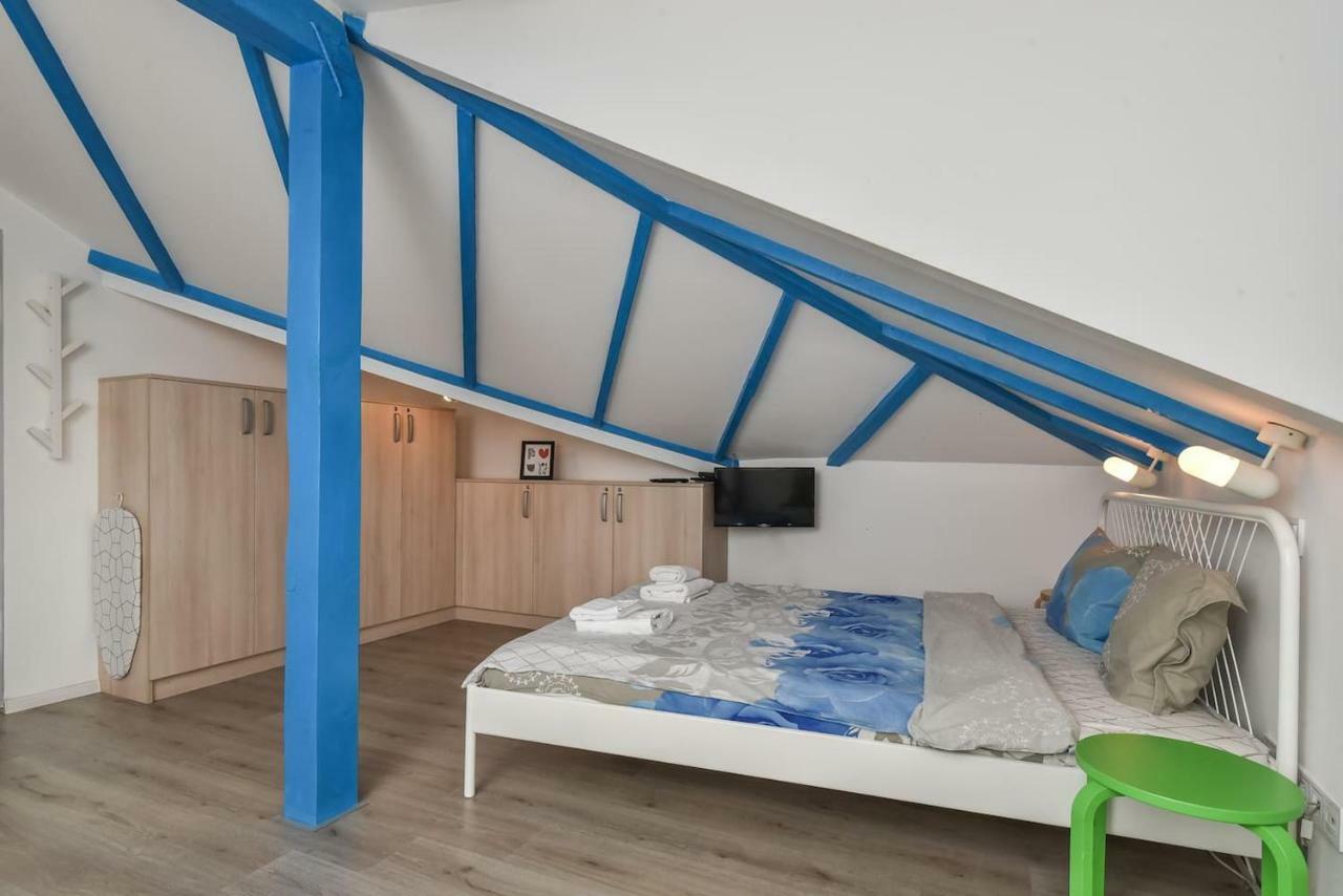 The Ivy House - A Cozy Attic Near The City Center By Flat Mаnager Sofia Esterno foto